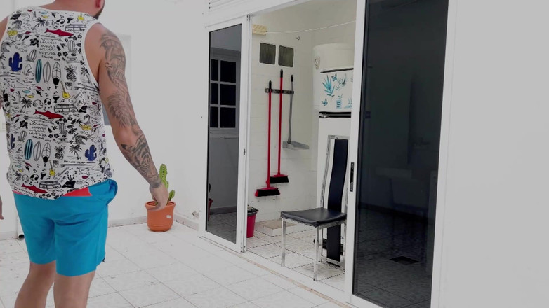 Big Boobs Babe: Curvă cu păr roz dp futai în culise, Fest