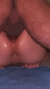 La MILF De Al Lado Abre Sus Piernas - Parte 11