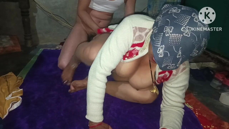 Kavita69: Diese Stiefmutter Ist Eine MILF Mit Dickem Arsch, Die Immer...