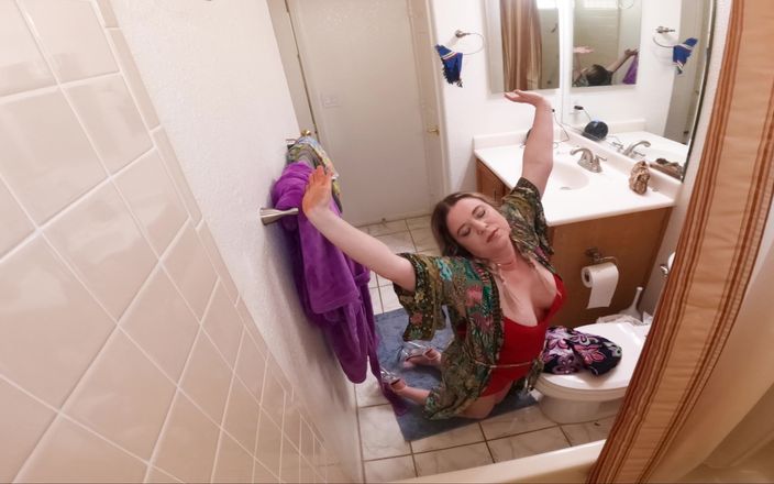 Erin Electra: Мій пасинок зайшов до мене у ванній кімнаті