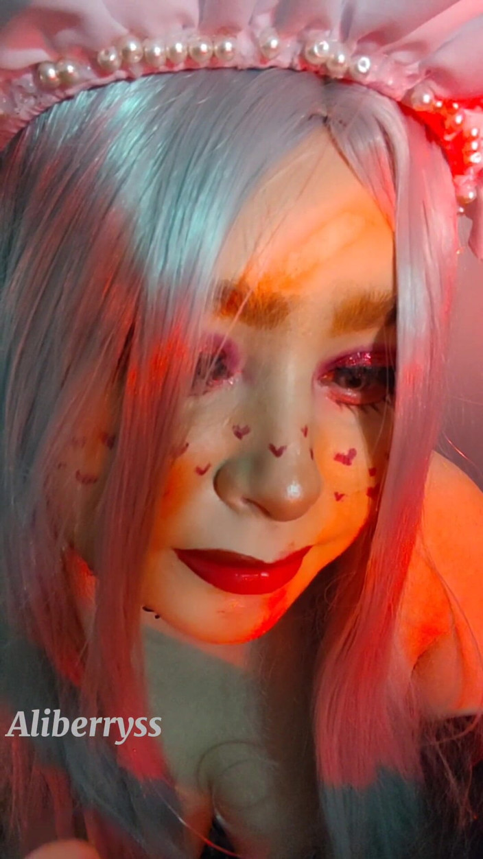 Aliberryss: E-girl Sucking and Licking Your Balls
