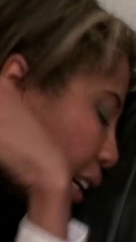 Pizdă însărcinată linsă până la inundație spermă facială