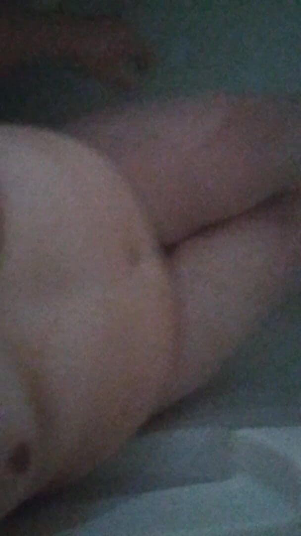Ziasavv: rubbing my transgirl clit