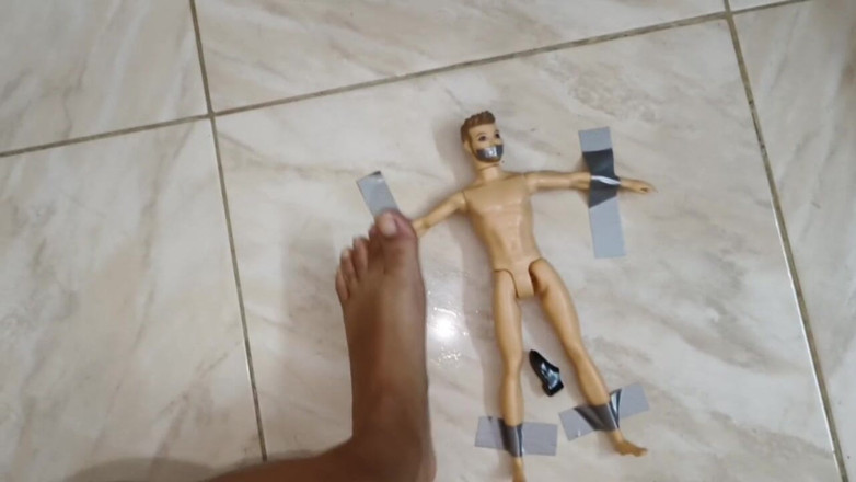 Isabel: Foot Humiliation with Tiny Man