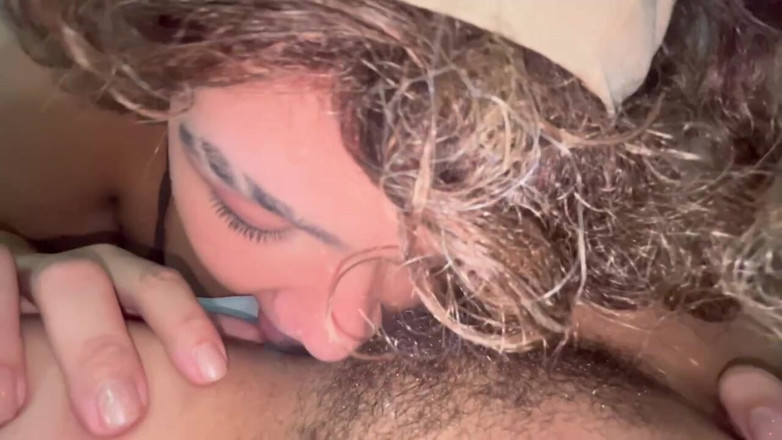 Gabes ftm: สาวข้ามเพศได้รับหีเป็นของขวัญวันเกิด