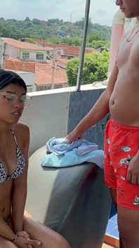 Hermanastro Me Sorprende Bronceandome En Su Kama Sutra, Y Le Pido Que Me De Una Experiencia Nueva En El Kama Sutra Con Su Pene