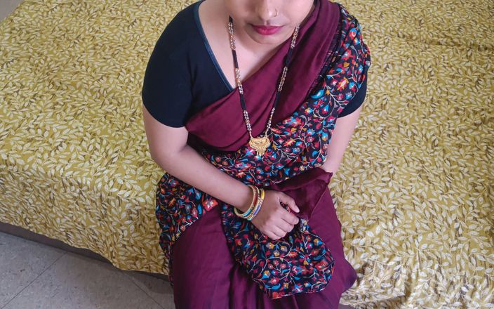 Sakshi Pussy: Hete eigengemaakte huisvrouw neukt
