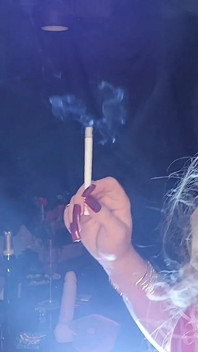 Smoky Seduction: Misty120s Całuje