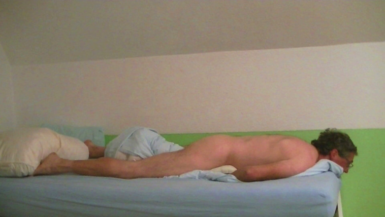 Mark Hannes: Naked Bed Hump Masturbation