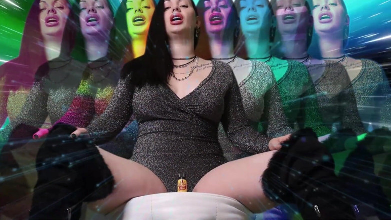 Goddess Misha Goldy: Cuidado!!! Quanto mais você cheira, mais você é viciado em mim!