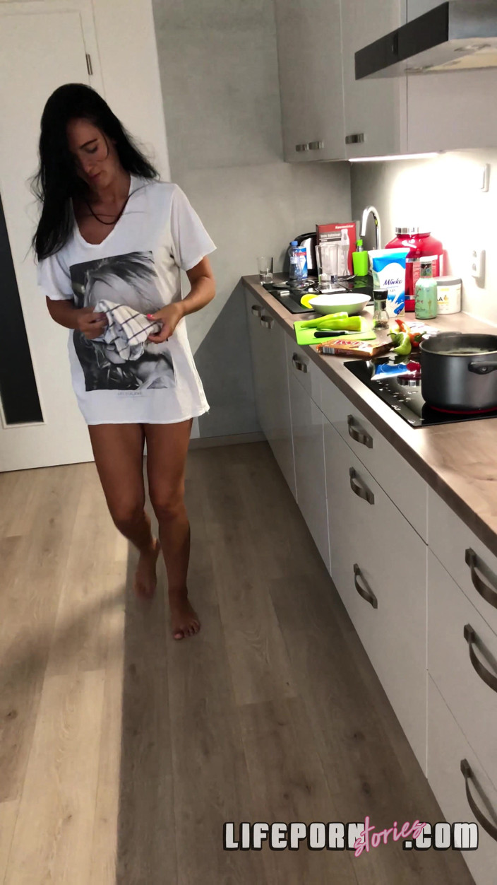 Life Porn Stories: Life Porn Stories 13 - Part 9 She Likes It Rough
