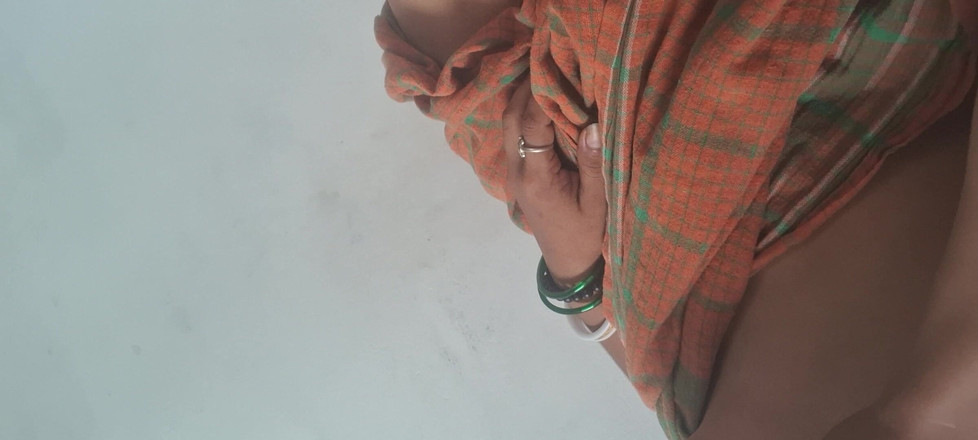 Localsexlove011: Desi Assam Bhabhi fitta show och avrunkning med Devar