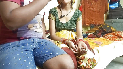 Kumari sushma: Udostępnianie żony po raz pierwszy przez przyjaciół