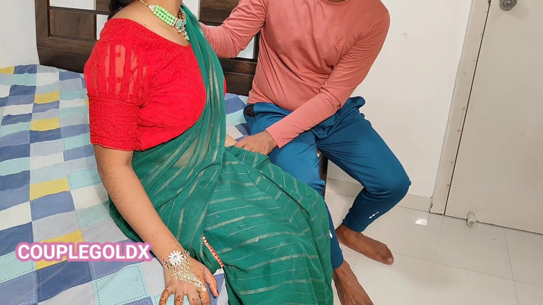 Sexy Komal: コマルの隣人は彼女にお菓子をあげましたが、彼女の夫は家にいました