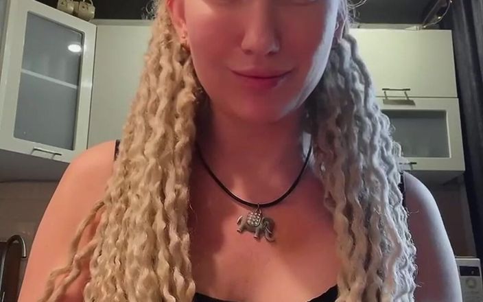BadAssBitch: umane scrumieră bătând CBT, CEI, scuipat