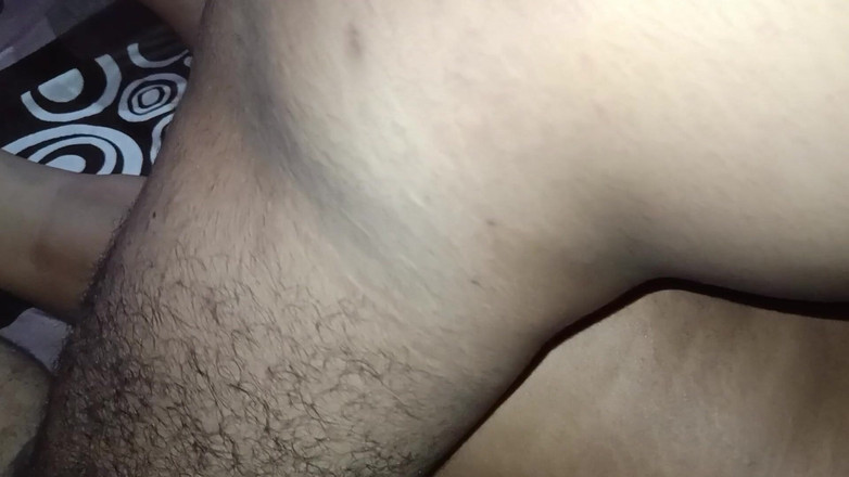 Raseed: Indische vrouw neukt grote zwarte lul 30 cm zwarte pik vrouw...