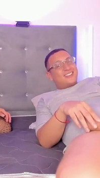 Kenprince Sissy Bubble Ass Reçoit Une Creampie De Tomasstyl
