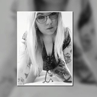 Mille Frost: Video lateks foto-foto