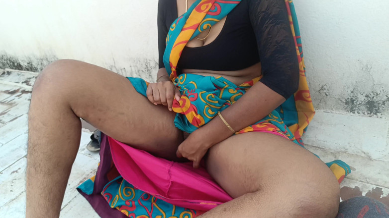 Inba: Des femmes mariées profitent d’une romance sur la terrasse avec...