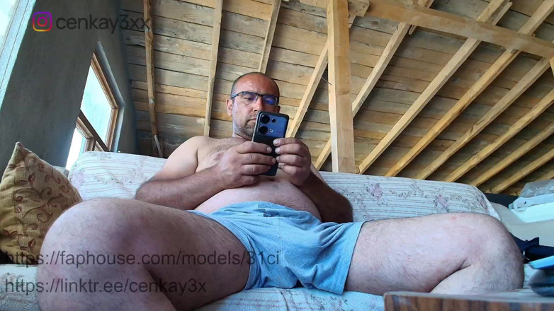 CenkAy: Nunca habías visto a tu amo así, está esperando a...