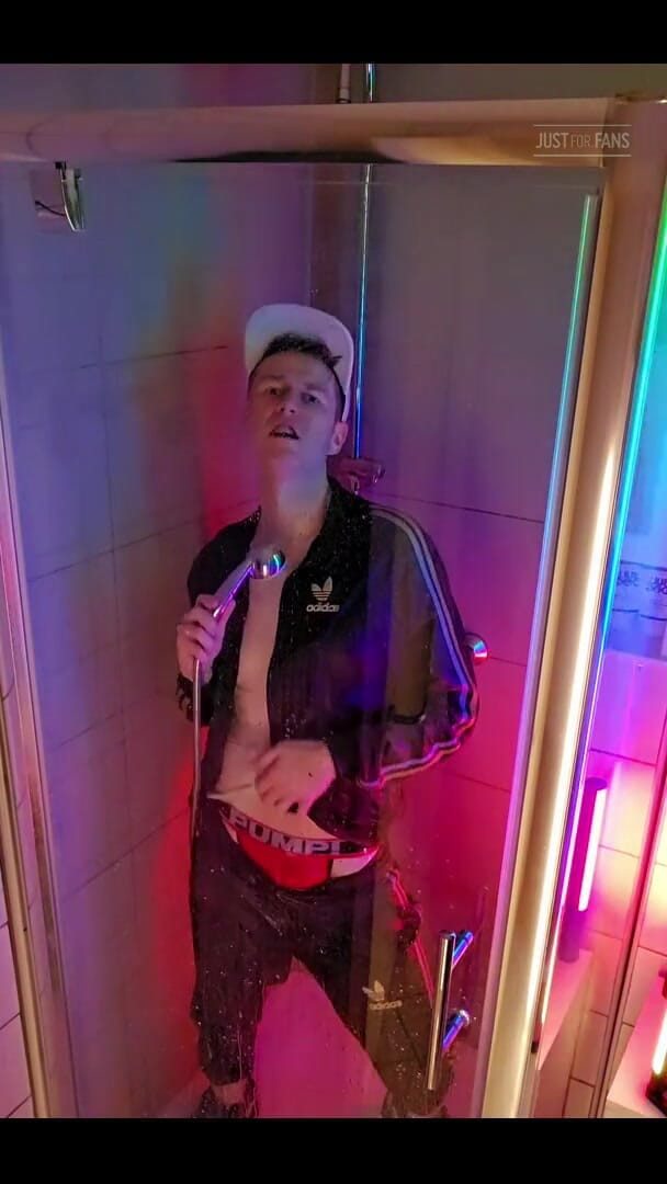 Roman Heart: Shower Dance