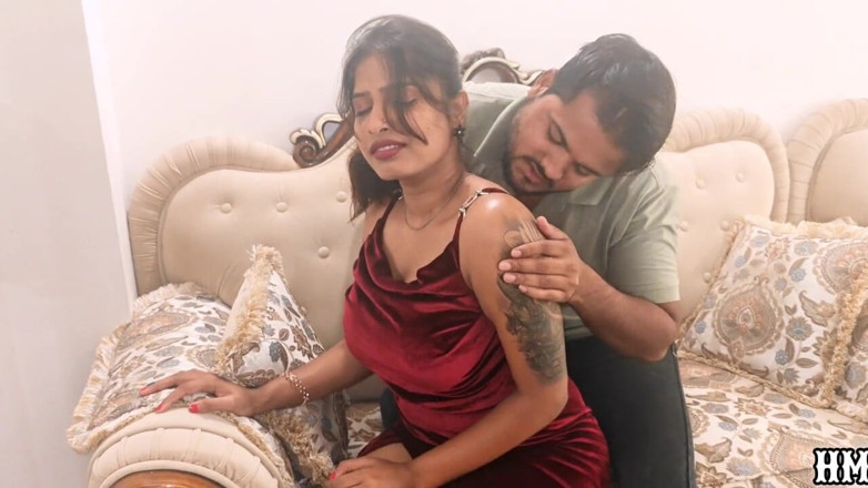 Hotmaster: Indyjska gwiazda porno Desi odeszła do domu na seks z...