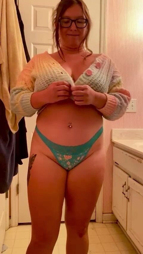 Gonna make you squirt: Je me suis baisée dans un pull de fierté gay...