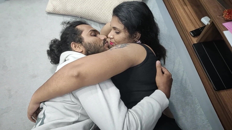 Vaigavarun45: Jour avant le mariage, une mariée infidèle se fait baiser...
