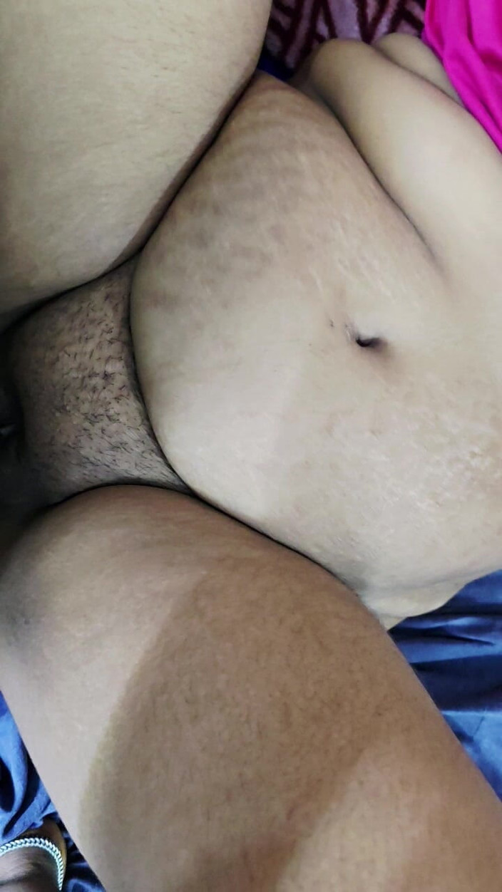 Payal studios: Seks vibrator dan suami pakai dildo ke sath