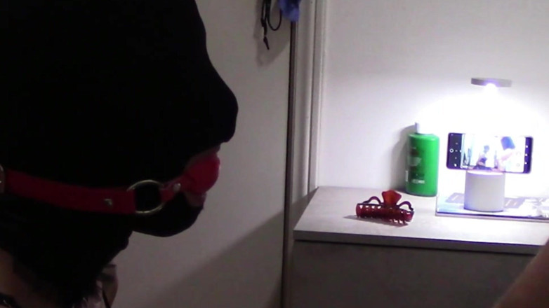 LauraOnHeels: MILF seks ustami z kneblem i ogromnym wytryskiem w gardle