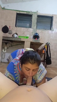 Fotto mia moglie indiana in cucina