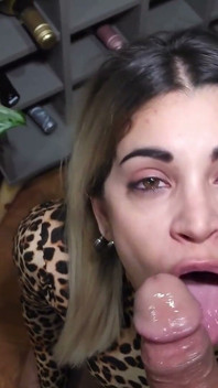 A Madrasta Engole Meu Pau E Eu Quebro a Bunda Dela De Quatro