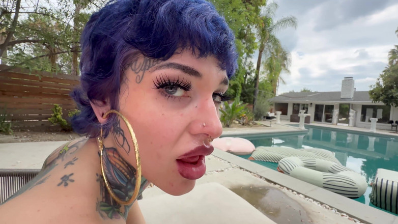 Alfiecinematic: Scopata anale pov con l'arrapante ragazza tatuata Badmomtiti