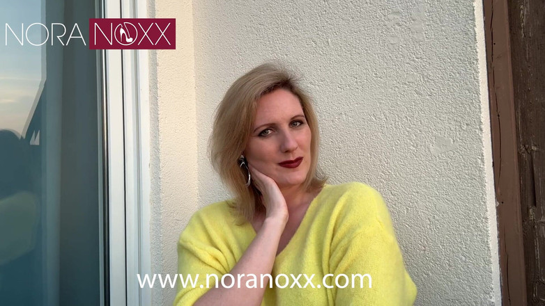 NoraNoxx: Фантазія Нори про кукі на відкритому повітрі