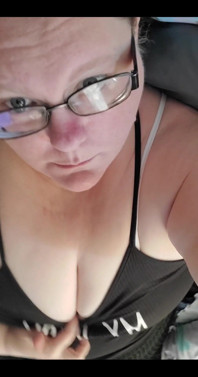 Cum Play with My Titties.