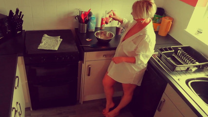 Kylie Britain Adventures: Britain's wet and moist bake off