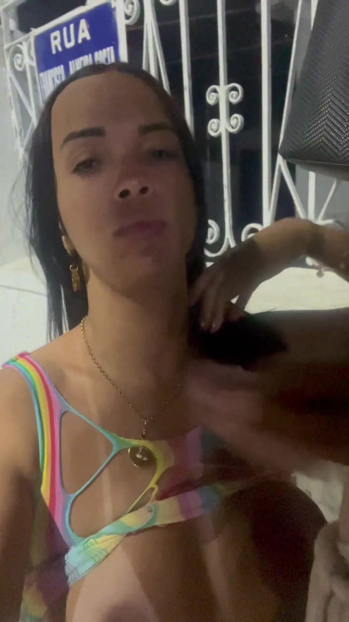 Renata Frazao: Prsa Leitadano