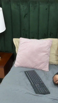 Casal Latino Fode Para Todos Por Deixar a Câmera No Tiktok Ao Vivo
