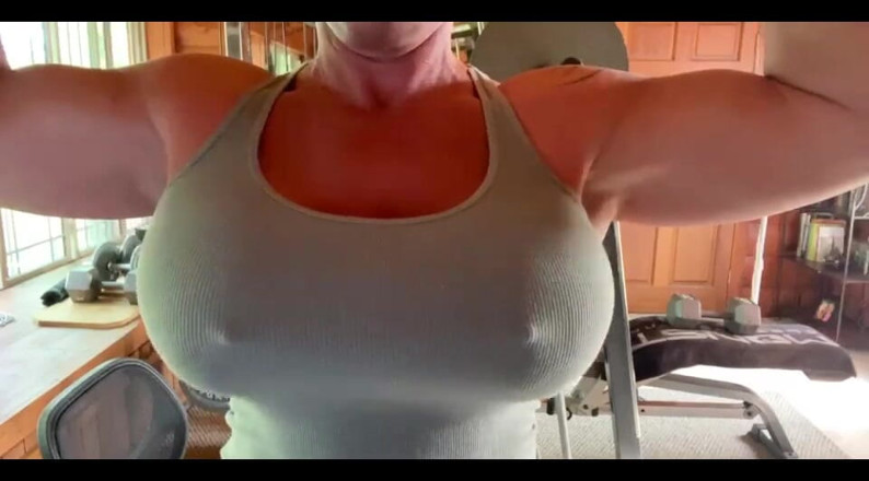 Musclemama4u: Happy Tittie Tuesday
