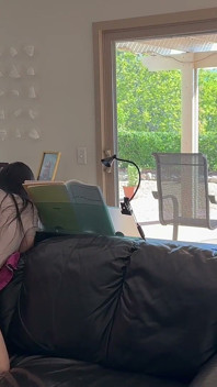 Büyük götlü Çinli tanrıçamı tatil köyünde domaltarak sikiyorum