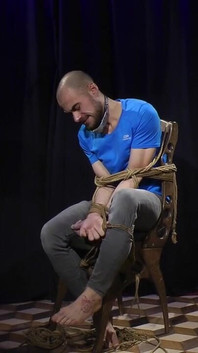 Zeus Hardcore Bondage Challenge8