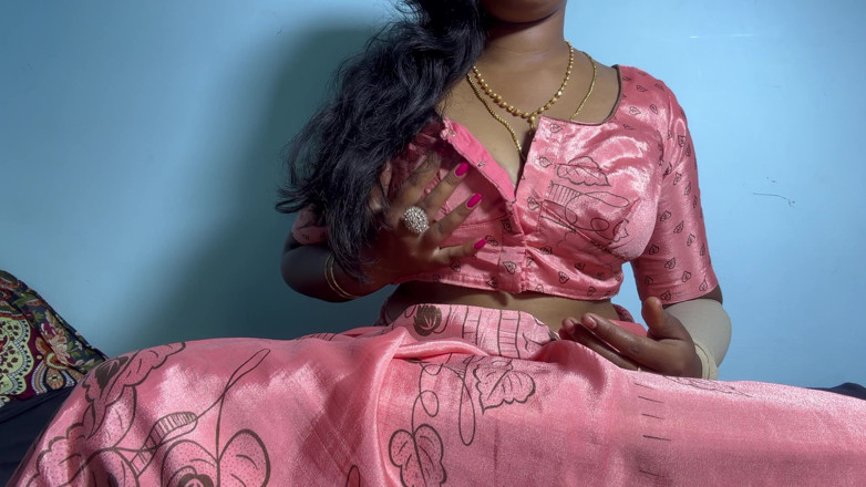Mary V: Chithi 角色扮演，泰米尔蓬努裸体脱口秀