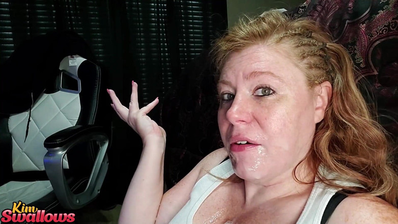 Kim Swallows: 거대한 물로 재갈을 물고 따먹히는 해골