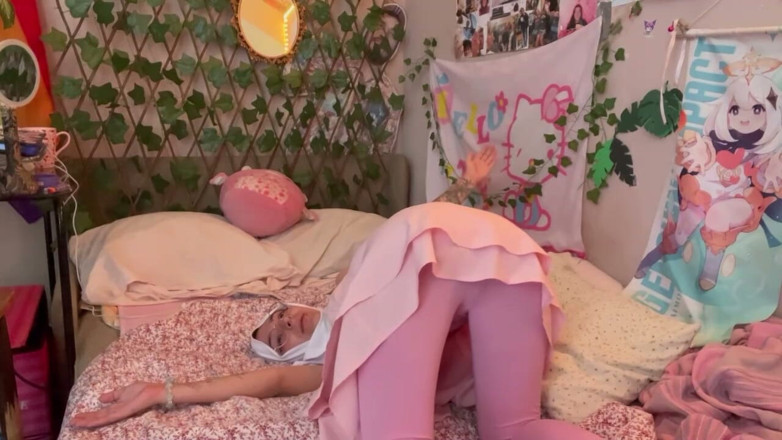 lanalovacutie: Muslim-yoga-in-hijab-in-bed