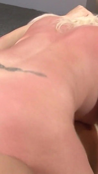 101048_busty milf em caos