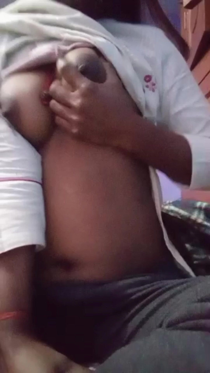 Anuttar: Desi GF Show His Boobs and Pussy