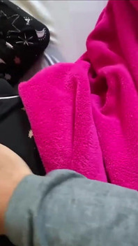 Bu yanlış delik! İlk başta orta yaşlı seksi kadın gına boşaldı, sonra bundan zevk aldı