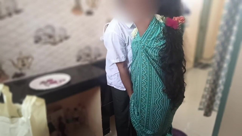 Telugu-fuckers: Desi stiefmoeder geneukt in de keuken, ik neukte haar om...