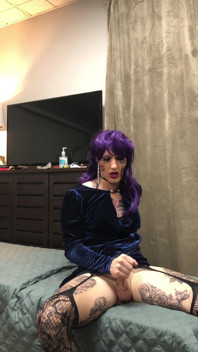 Extrem heiße tätowierte sissy-masturbation