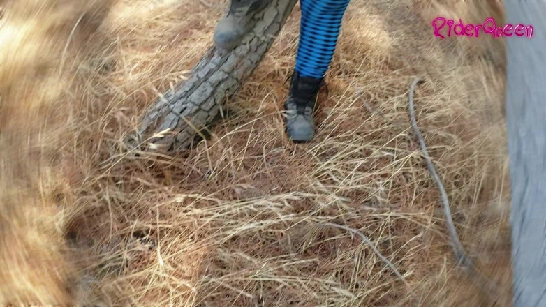 Riderqueen: Прогуляющийся лес - Видео для фанатов с замедленной съемкой